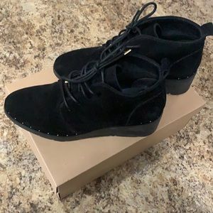 Steven by Steve Madden Black closed toe wedges size 7.5